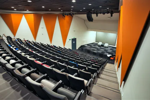 Auditorio para 260 personas